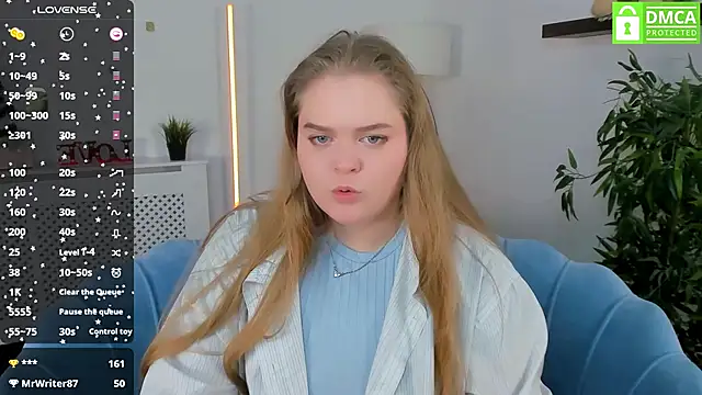 Snapshot of Erica__Alta chatting on 01-17-25, 12:52 Erica Alta online show from 01-17-25, 12:52