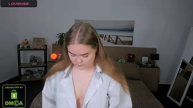 Snapshot of Erica__Alta chatting on 01-21-25, 08:43 Erica Alta online show from 01-21-25, 08:43