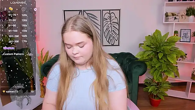 Snapshot of Erica__Alta chatting on 01-24-25, 09:39 Erica Alta online show from 01-24-25, 09:39