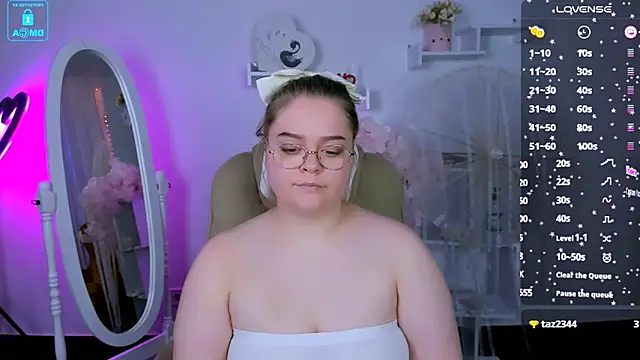 Snapshot of Erica__Alta chatting on 01-25-25, 09:26 Erica Alta online show from 01-25-25, 09:26