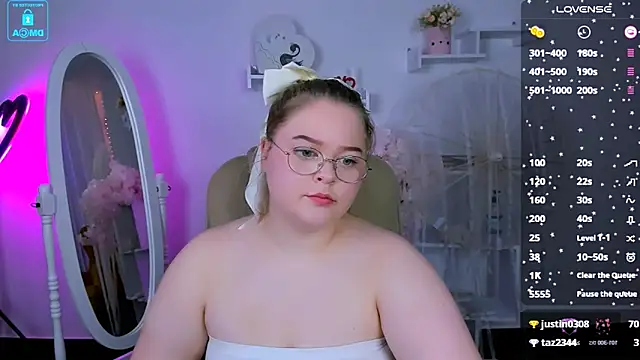 Snapshot of Erica__Alta chatting on 01-25-25, 12:26 Erica Alta online show from 01-25-25, 12:26