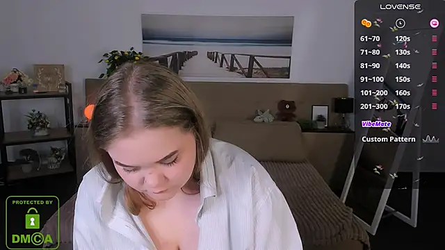 Snapshot of Erica__Alta chatting on 02-01-25, 02:47 Erica Alta online show from 02-01-25, 02:47