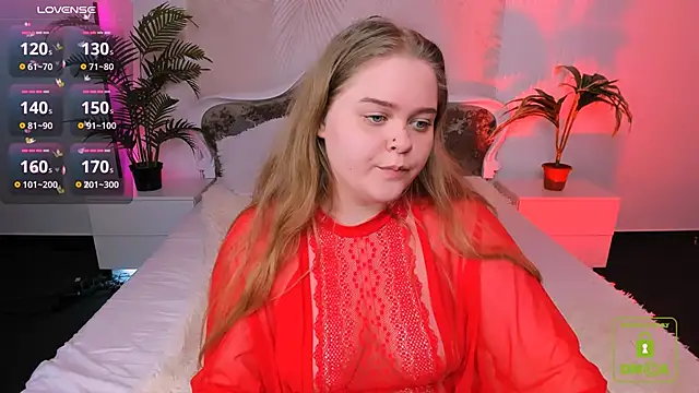 Snapshot of Erica__Alta chatting on 02-14-25, 09:56 Erica Alta online show from 02-14-25, 09:56