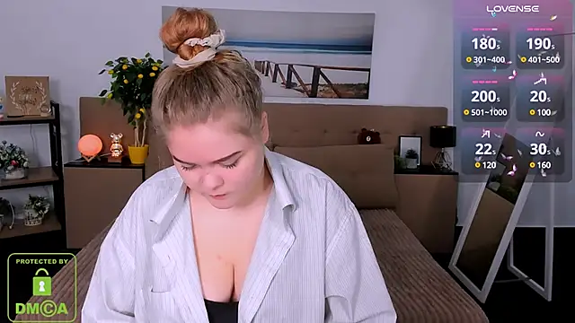 Snapshot of Erica__Alta chatting on 02-15-25, 06:44 Erica Alta online show from 02-15-25, 06:44