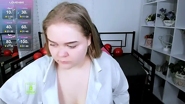 Snapshot of Erica__Alta chatting on 02-22-25, 06:28 Erica Alta online show from 02-22-25, 06:28