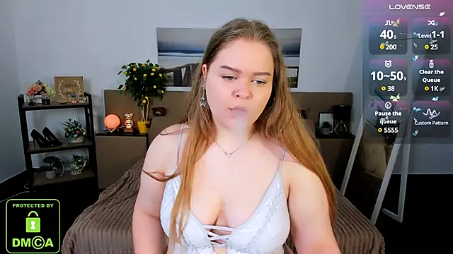 Snapshot of Erica__Alta chatting on 03-11-25, 06:32 Erica Alta online show from 03-11-25, 06:32