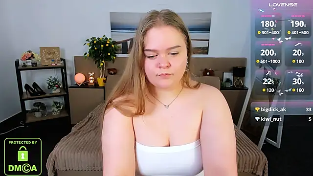 Snapshot of Erica__Alta chatting on 03-11-25, 12:39 Erica Alta online show from 03-11-25, 12:39