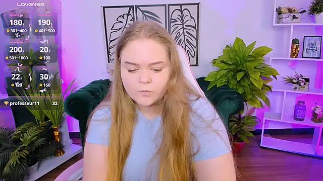 Snapshot of Erica__Alta chatting on 03-22-25, 09:34 Erica Alta online show from 03-22-25, 09:34