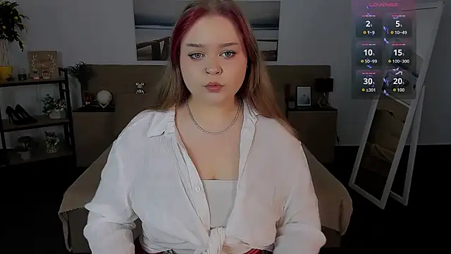 Snapshot of Erica__Alta chatting on 10-06-25, 05:27 Erica Alta online show from 10-06-25, 05:27