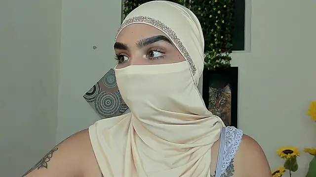 Maissa Alabi online show from 09-28-25, 05:18