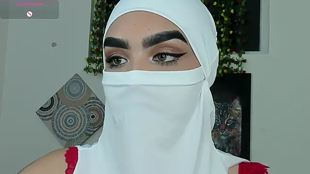 Maissa Alabi online show from 10-31-25, 07:26