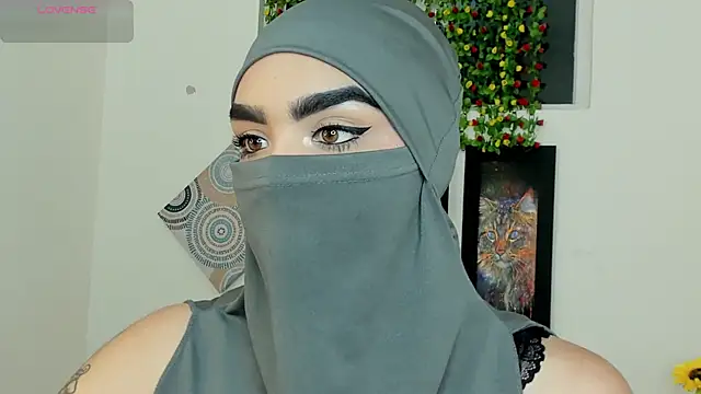 Maissa Alabi online show from 11-15-25, 06:37