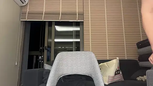 Snapshot of xLarasin34 chatting on 03-17-26, 09:51 xLarasin34 online show from 03-17-26, 09:51