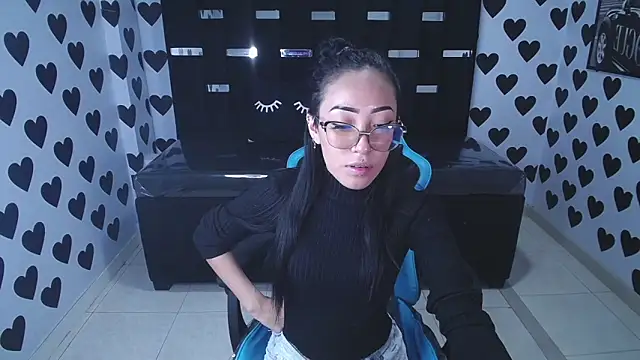 victoria ricci a online show from 02-17-25, 04:37