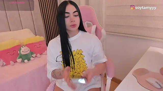 Snapshot of tamy_xoo chatting on 10-22-25, 05:56 tamy xoo online show from 10-22-25, 05:56