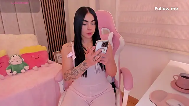 Snapshot of tamy_xoo chatting on 10-24-25, 04:47 tamy xoo online show from 10-24-25, 04:47