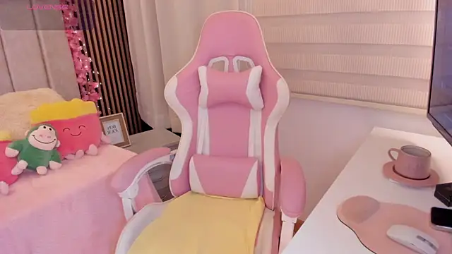 Snapshot of tamy_xoo chatting on 11-08-25, 07:45 tamy xoo online show from 11-08-25, 07:45