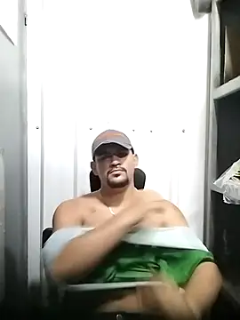 Snapshot of mamauara092 chatting on 03-21-26, 05:16 mamauara092 online show from 03-21-26, 05:16