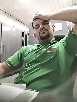 Snapshot of mamauara092 chatting on 03-24-26, 03:17 mamauara092 online show from 03-24-26, 03:17