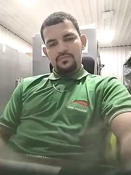 Snapshot of mamauara092 chatting on 03-28-26, 01:22 mamauara092 online show from 03-28-26, 01:22