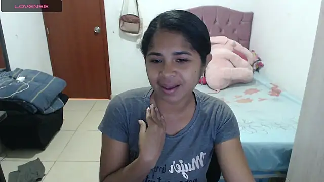 july-feria online show from 10-05-25, 03:21