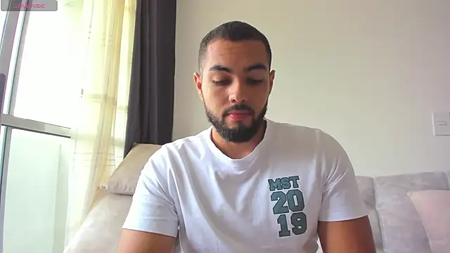 arturguy00 online show from 01-11-25, 06:33