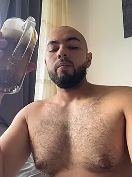 arturguy00 online show from 03-26-26, 04:12