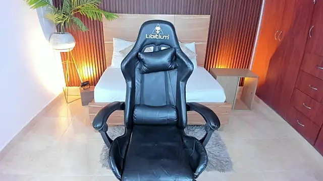 lilly ass  online show from 02-04-25, 07:55