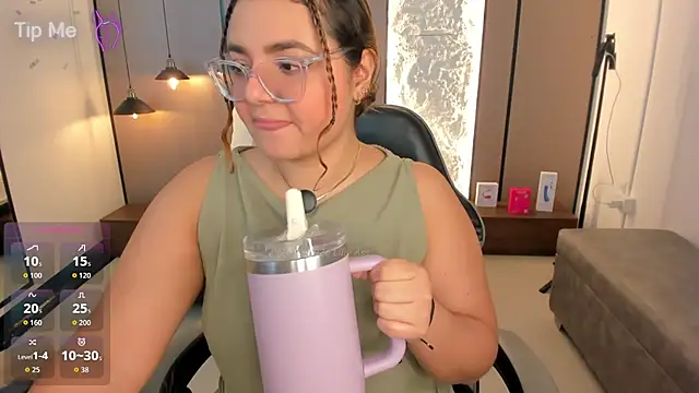 Snapshot of lilly_ass_ chatting on 02-20-26, 07:25 lilly ass online show from 02-20-26, 07:25