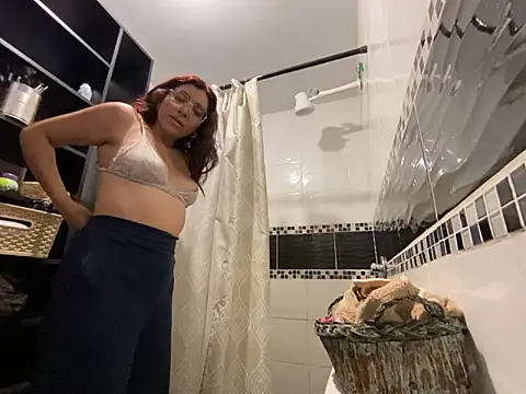 MartinaSooler online show from 02-21-25, 12:05