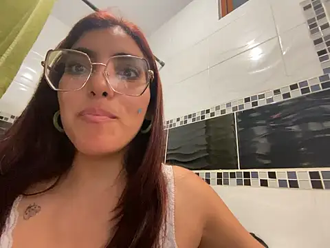 MartinaSooler online show from 03-04-25, 01:45
