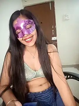 Snapshot of Babbyy_doll chatting on 02-20-25, 02:35 Babbyy doll online show from 02-20-25, 02:35