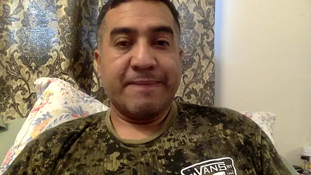 Snapshot of smoothwick chatting on 02-15-25, 03:17 smoothwick online show from 02-15-25, 03:17