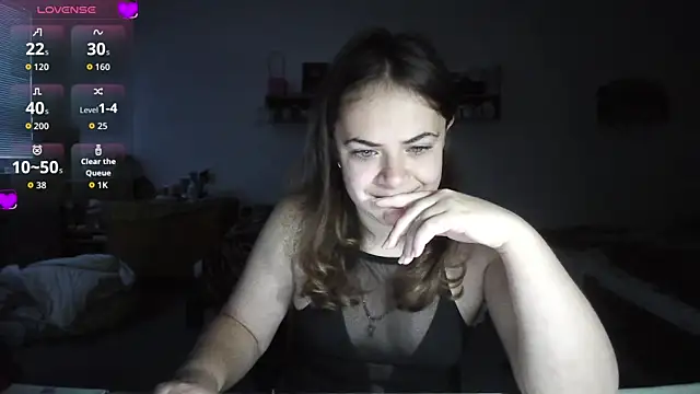 Snapshot of Your___Hope chatting on 10-24-25, 05:48 Your Hope online show from 10-24-25, 05:48