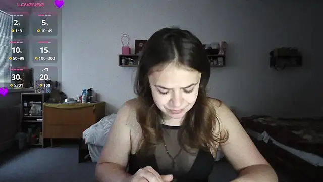 Snapshot of Your___Hope chatting on 10-26-25, 06:30 Your Hope online show from 10-26-25, 06:30