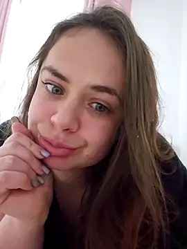 Snapshot of Your___Hope chatting on 02-13-26, 11:39 Your Hope online show from 02-13-26, 11:39