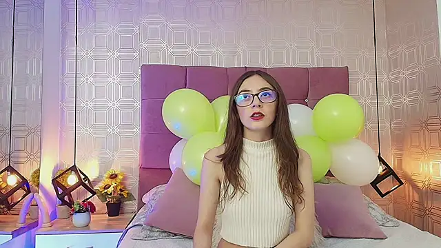 victoriapalmerfg online show from 03-17-25, 07:48