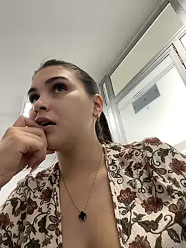 Snapshot of Aitana_Hilton_ chatting on 09-13-25, 03:23 Aitana Hilton online show from 09-13-25, 03:23