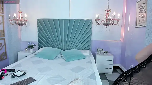 Snapshot of Aitana_Hilton_ chatting on 09-16-25, 11:55 Aitana Hilton online show from 09-16-25, 11:55