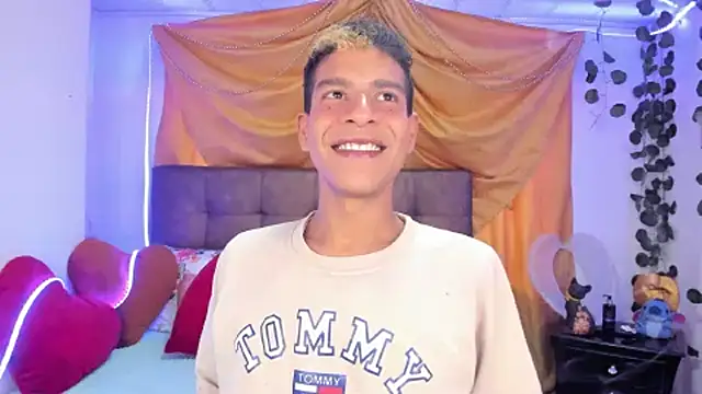 Ethan Boyy online show from 03-19-25, 08:43