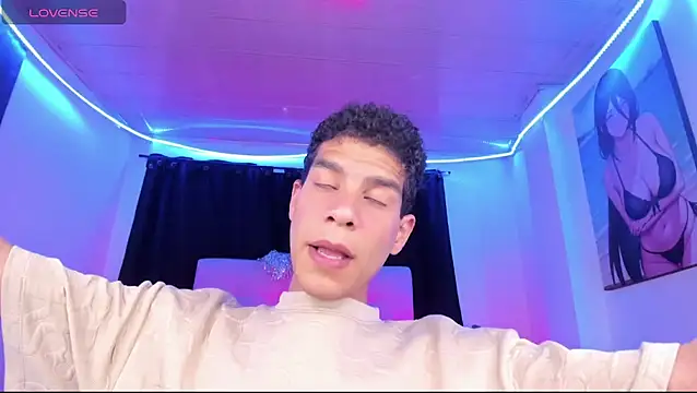 Snapshot of Ethan_Boyy chatting on 05-07-26, 07:19 Ethan Boyy online show from 05-07-26, 07:19
