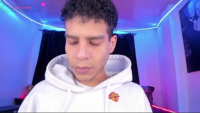Ethan Boyy online show from 06-20-26, 03:48