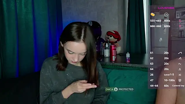 alexnikaaa online show from 10-19-25, 12:17