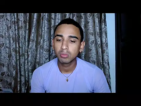 Snapshot of dannyhardx chatting on 11-17-25, 10:15 dannyhardx online show from 11-17-25, 10:15