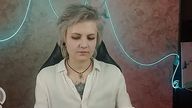 EvaBrownie online show from 01-27-25, 02:46