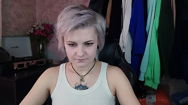 EvaBrownie online show from 02-12-25, 09:52