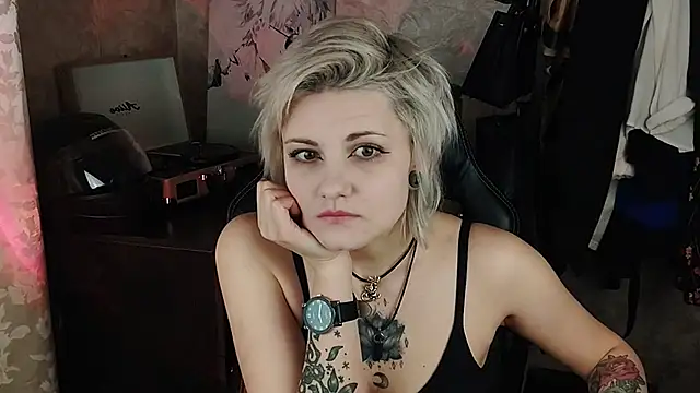 EvaBrownie online show from 03-05-25, 12:11