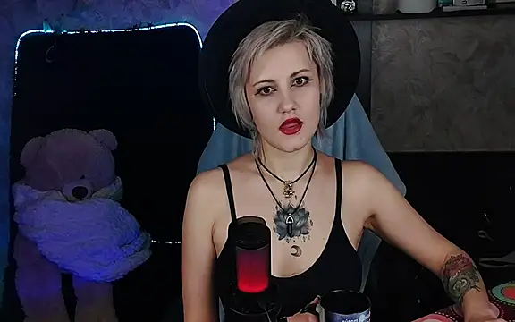 EvaBrownie online show from 03-15-25, 04:10