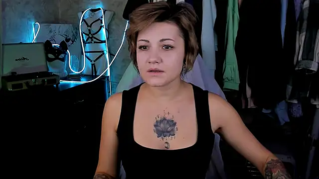 EvaBrownie online show from 10-02-25, 09:49