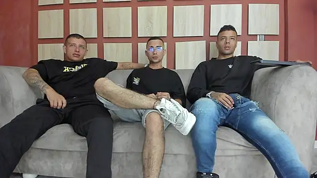 friendship x online show from 02-22-25, 01:00